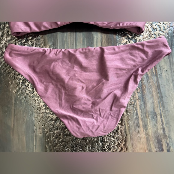 BECCA shimmer rose pink metallic bikini top size D bottoms size medium - Picture 5 of 10